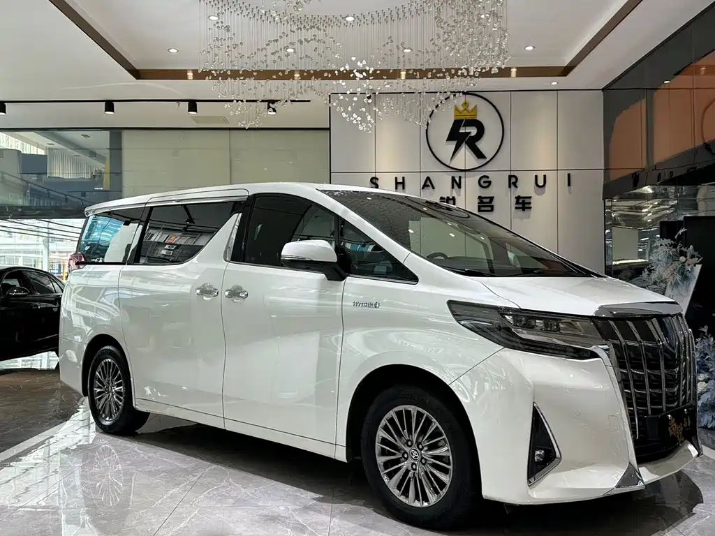 Toyota Alphard — фото 3