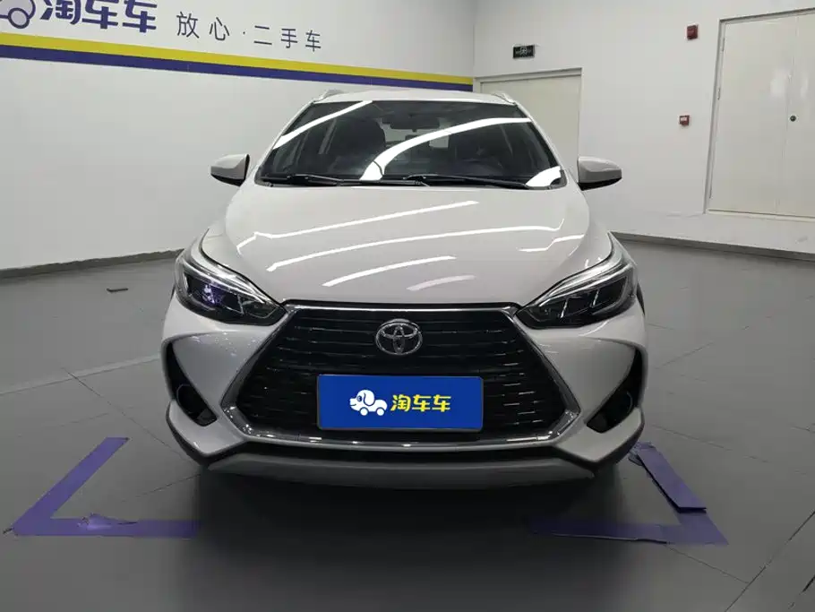 Toyota Yaris L — фото 2