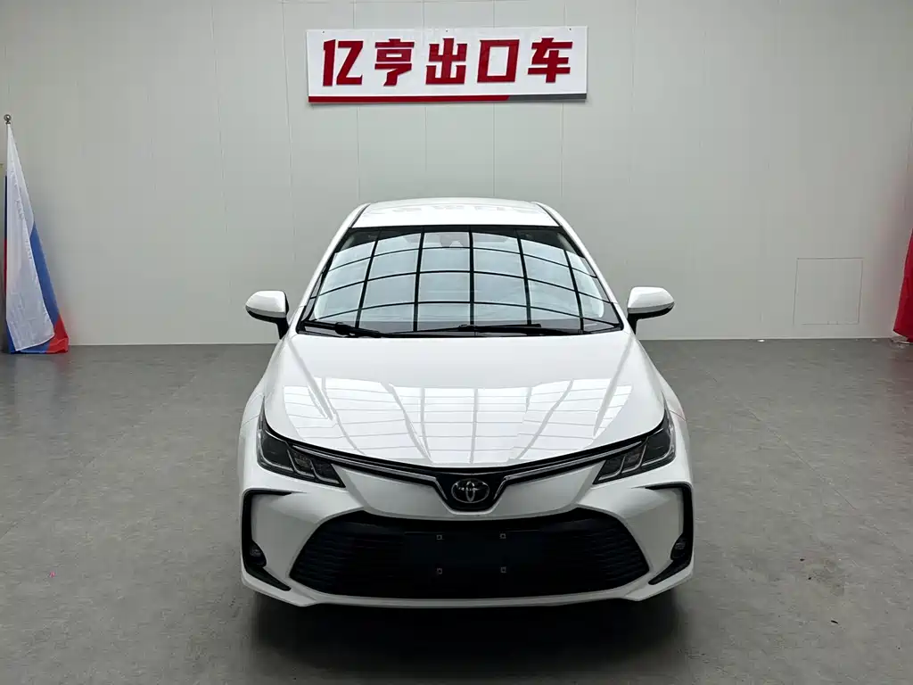 Toyota Corolla — фото 2