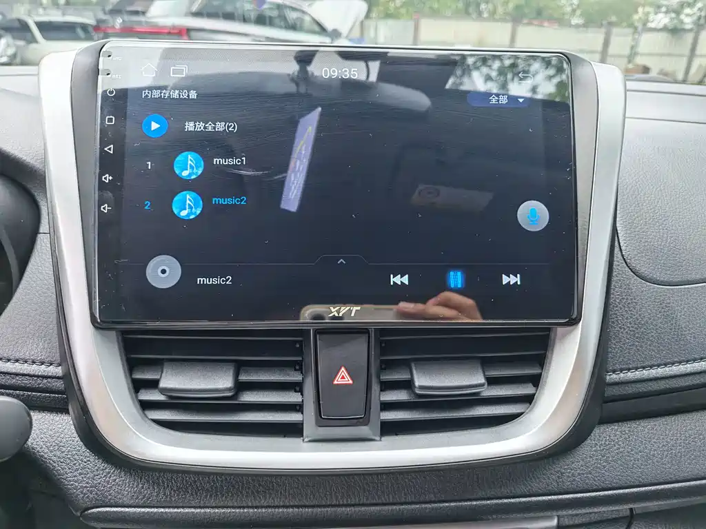 Toyota Yaris L — фото 17