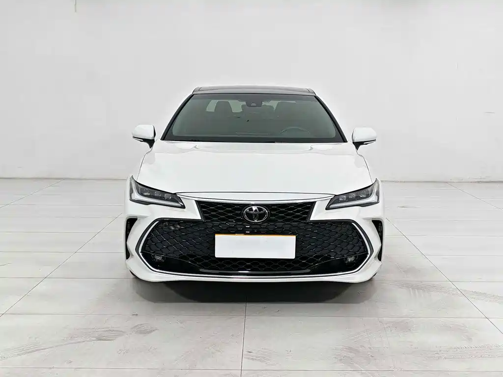 Toyota Avalon — фото 2