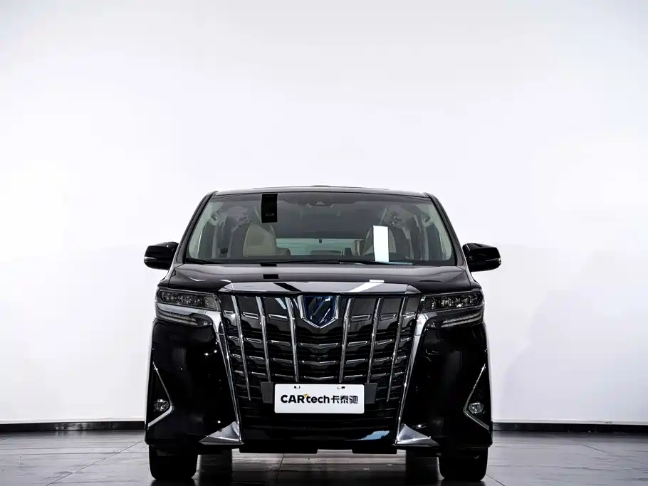 Toyota Alphard — фото 3