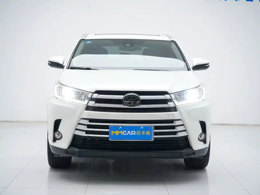 Toyota Highlander — фото 10