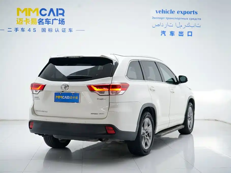 Toyota Highlander — фото 4