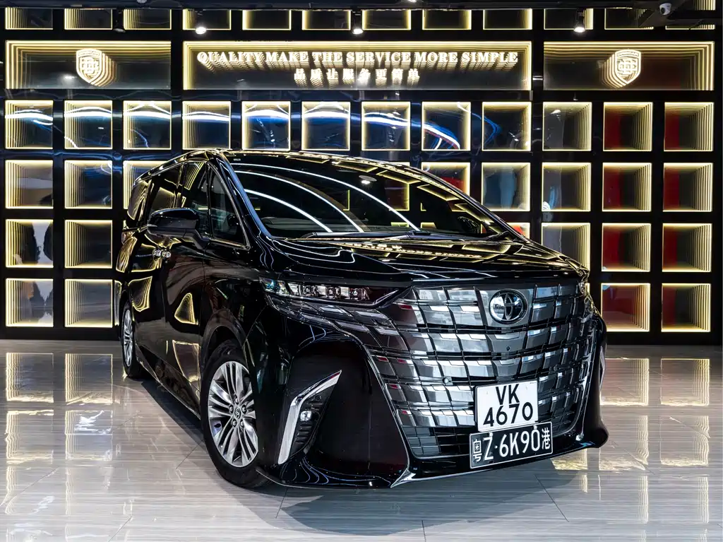 Toyota Alphard — фото 3