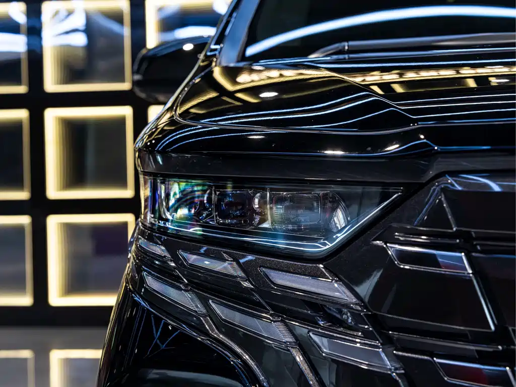 Toyota Alphard — фото 8