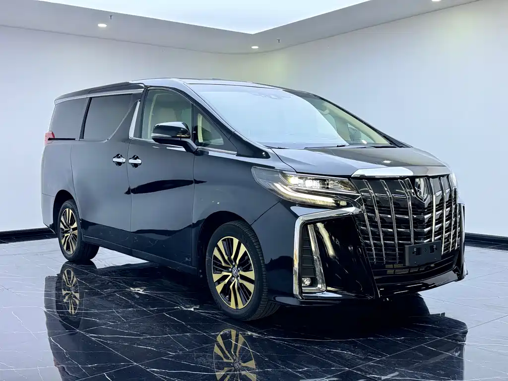 Toyota Alphard — фото 3