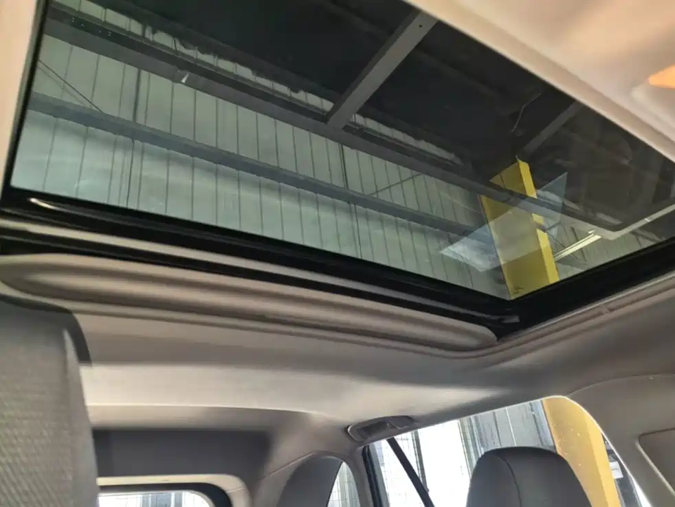 Toyota RAV4 — фото 18