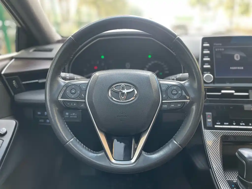 Toyota Avalon — фото 14