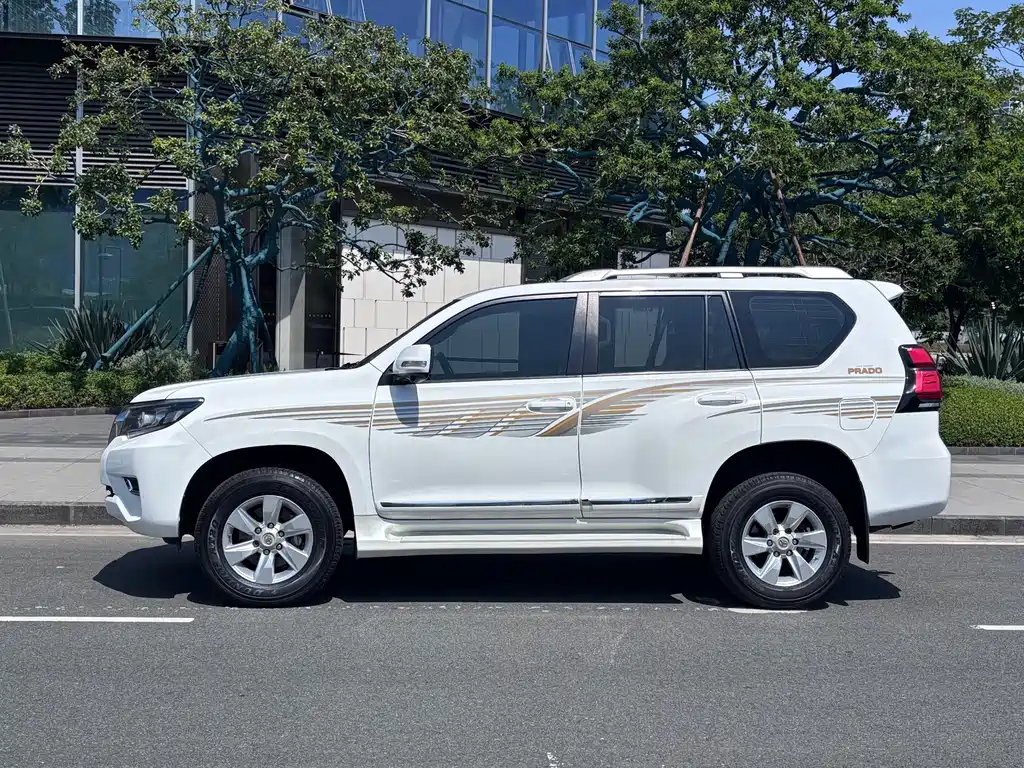 Toyota Prado (Import) — фото 3