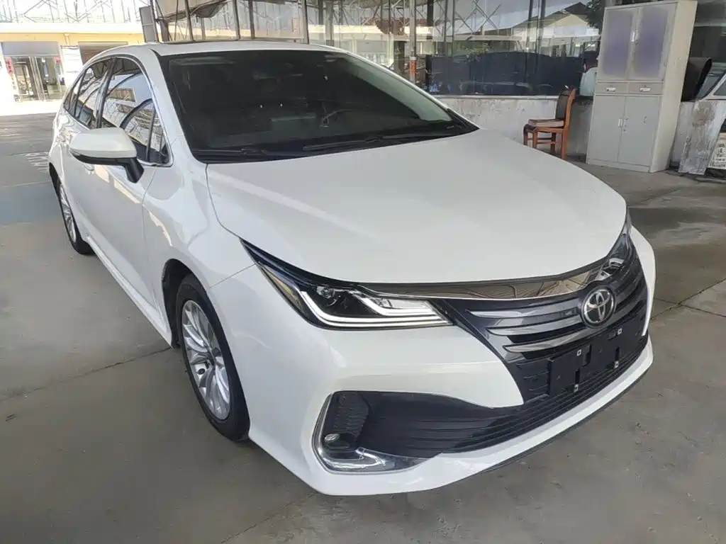 Toyota Allion — фото 4
