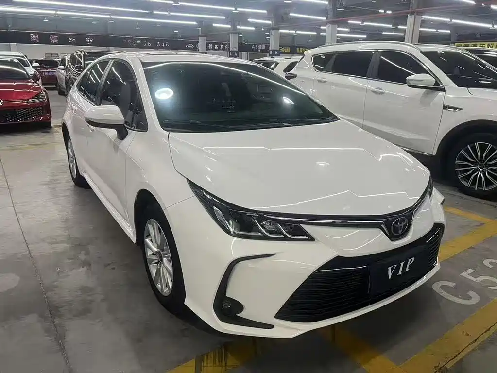 Toyota Corolla — фото 3