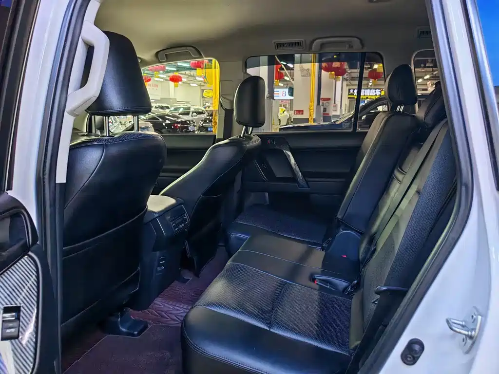 Toyota Prado (Import) — фото 6