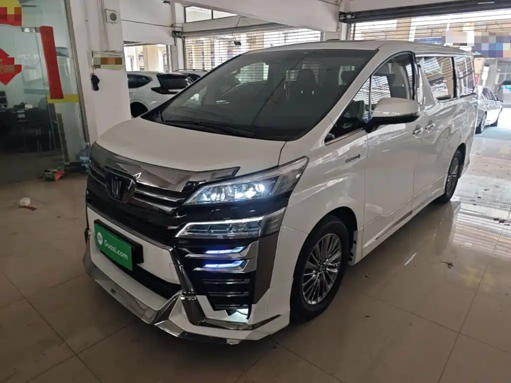 Toyota Vellfire — фото 2