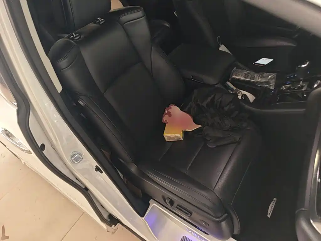 Toyota Vellfire — фото 25