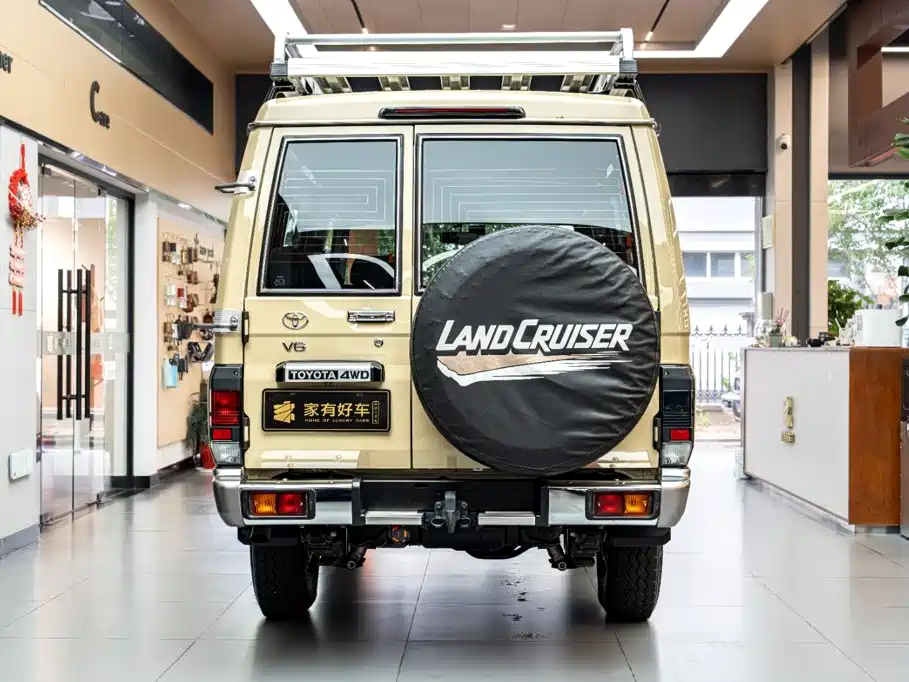 Toyota Land Cruiser — фото 5