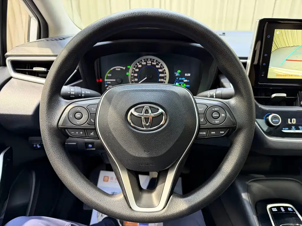 Toyota Corolla — фото 15