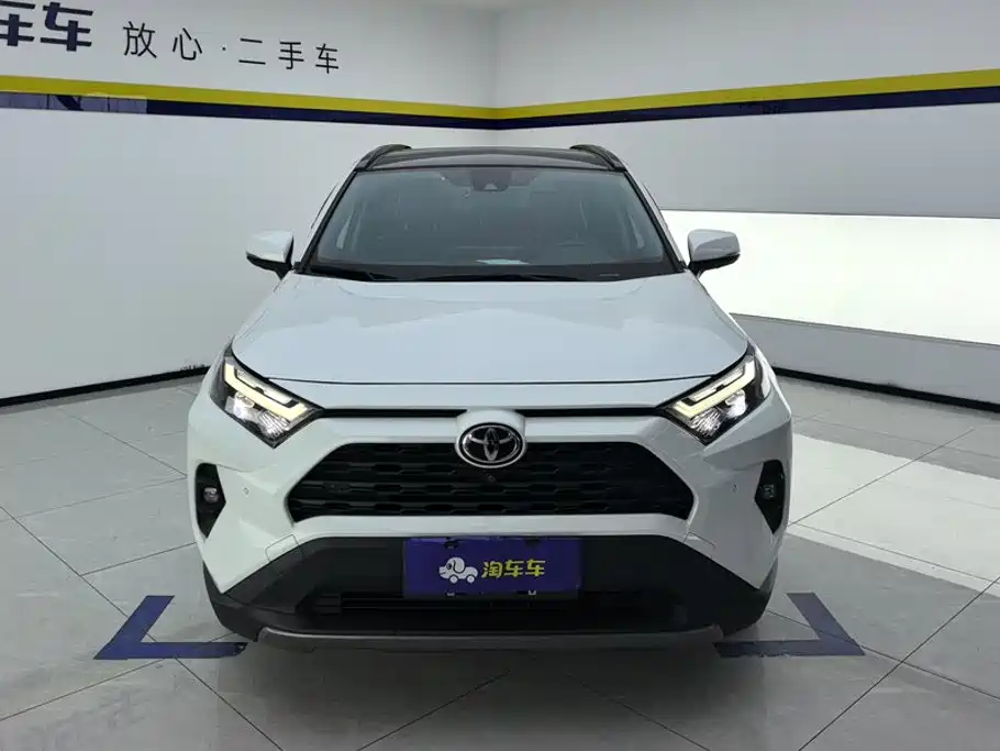 Toyota RAV4 — фото 2