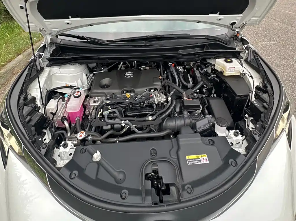 Toyota Granvia — фото 13