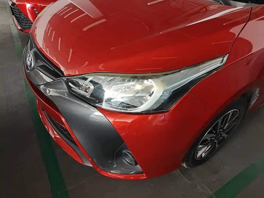 Toyota Yaris L — фото 24