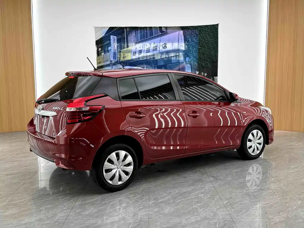 Toyota Yaris L — фото 6