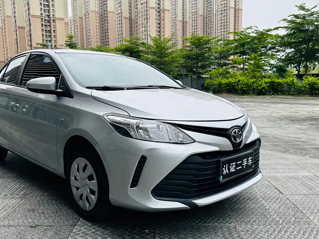 Toyota Vios — фото 3