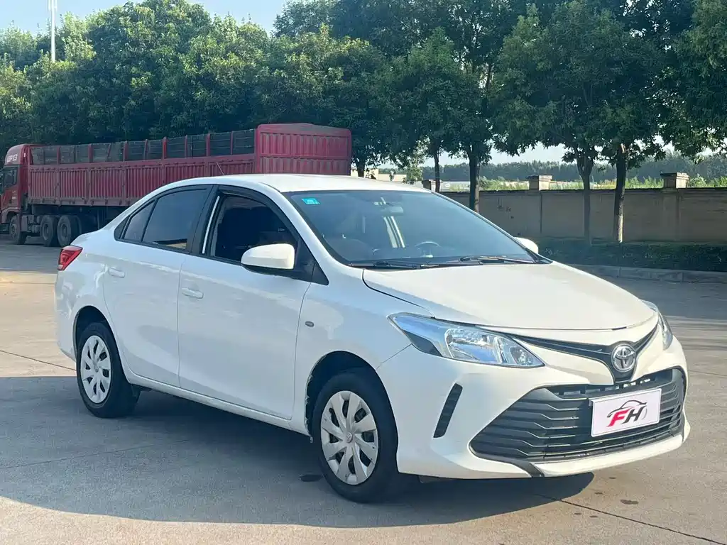 Toyota Vios — фото 3