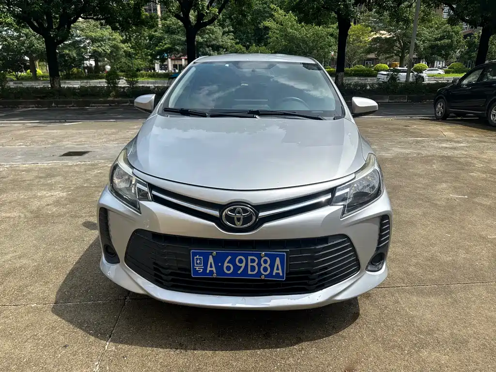 Toyota Vios — фото 2
