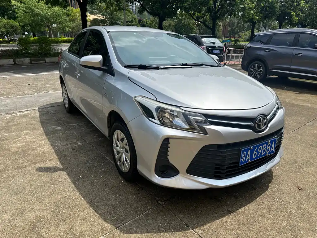Toyota Vios — фото 3