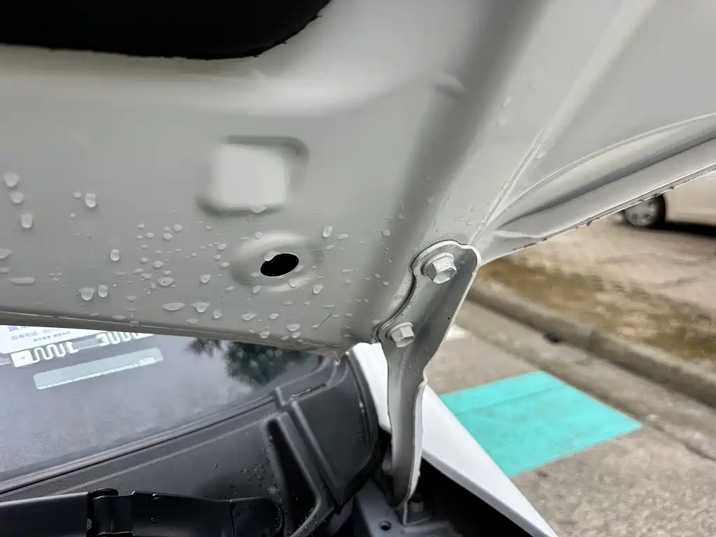 Toyota Yaris L — фото 14