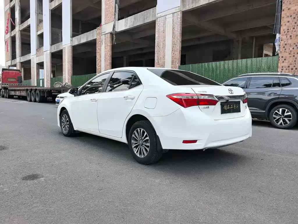 Toyota Corolla — фото 6