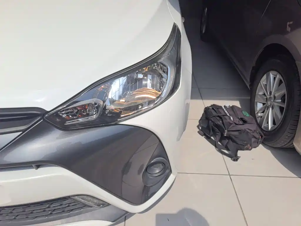 Toyota Yaris L — фото 24
