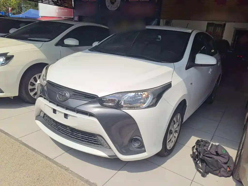 Toyota Yaris L