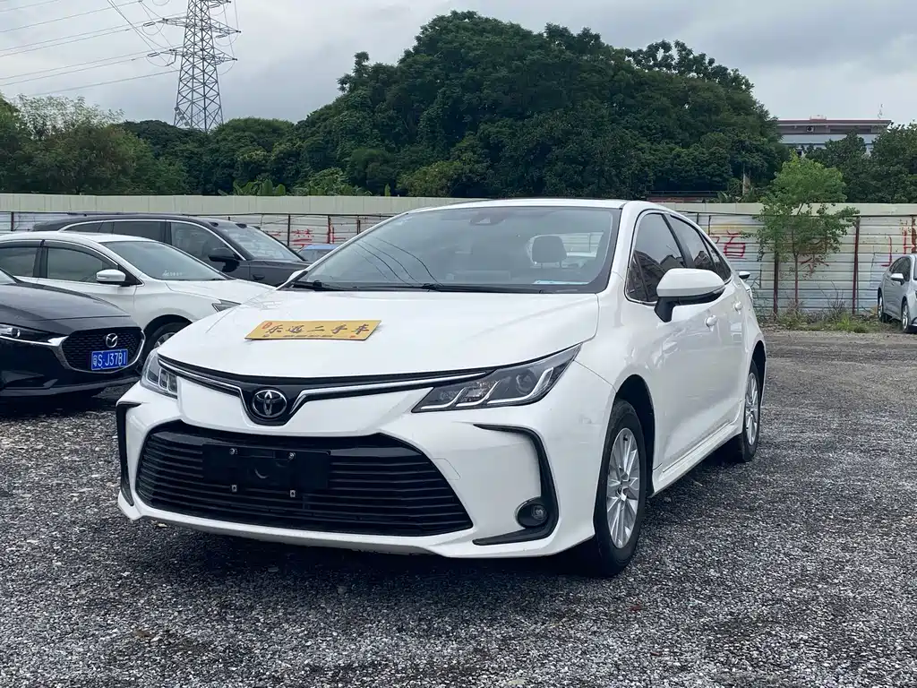 Toyota Corolla — фото 2