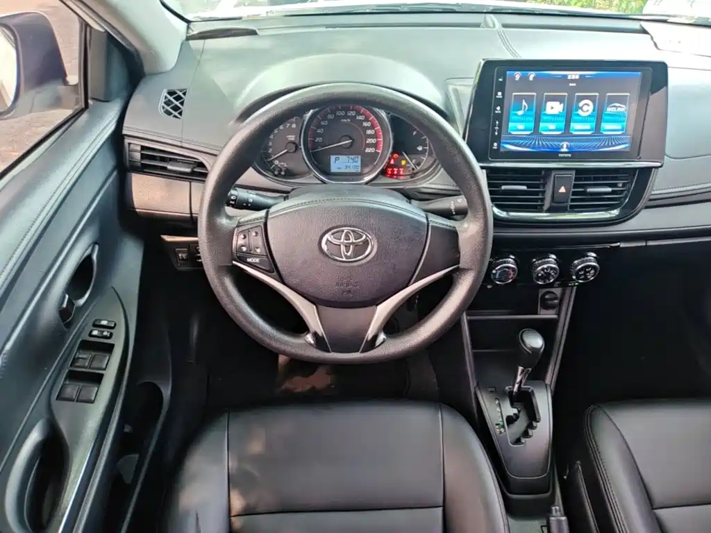 Toyota Vios — фото 15