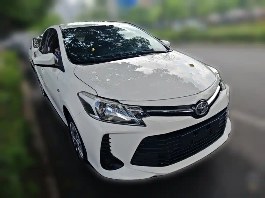 Toyota Vios — фото 6