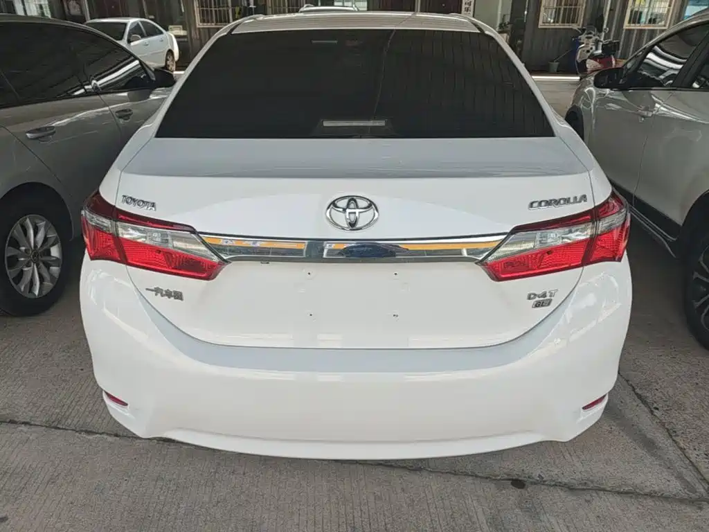 Toyota Corolla — фото 6