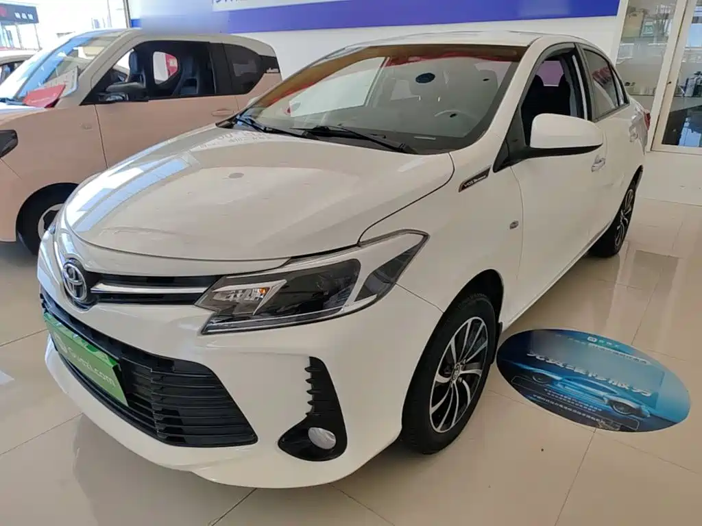 Toyota Vios — фото 2