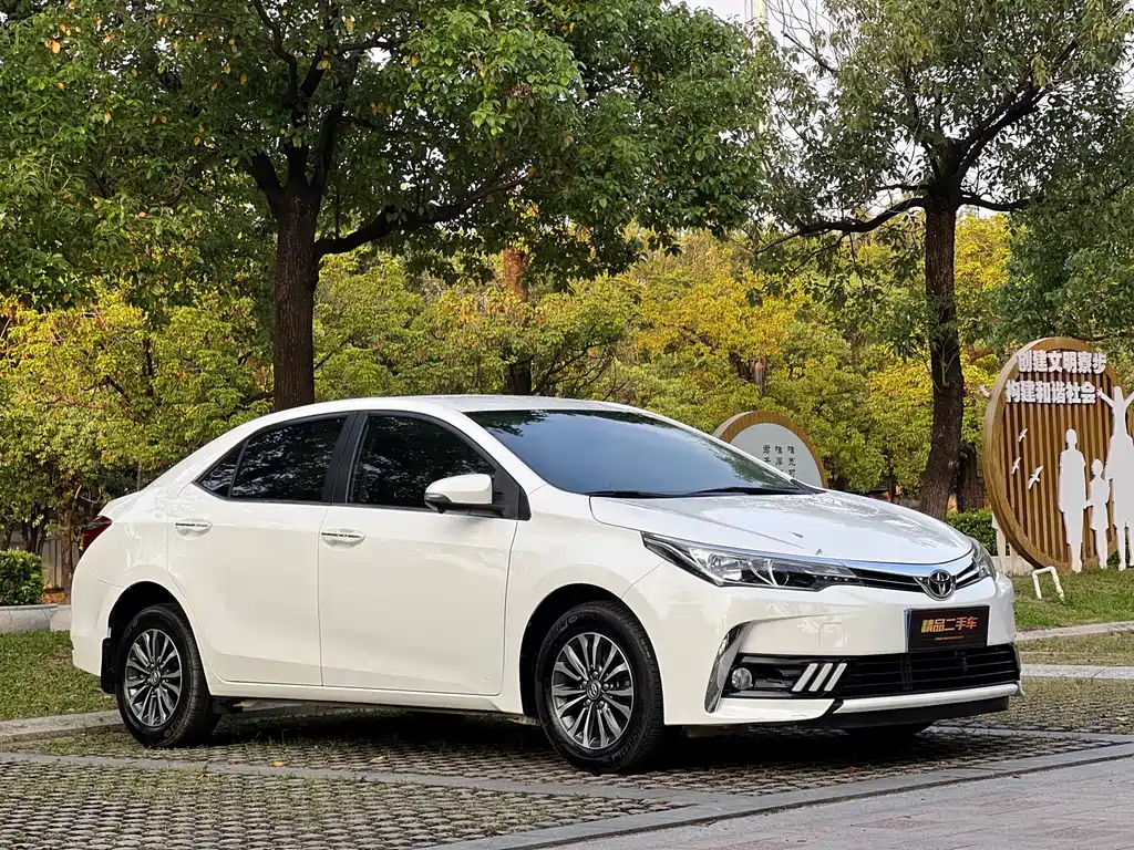 Toyota Corolla — фото 3