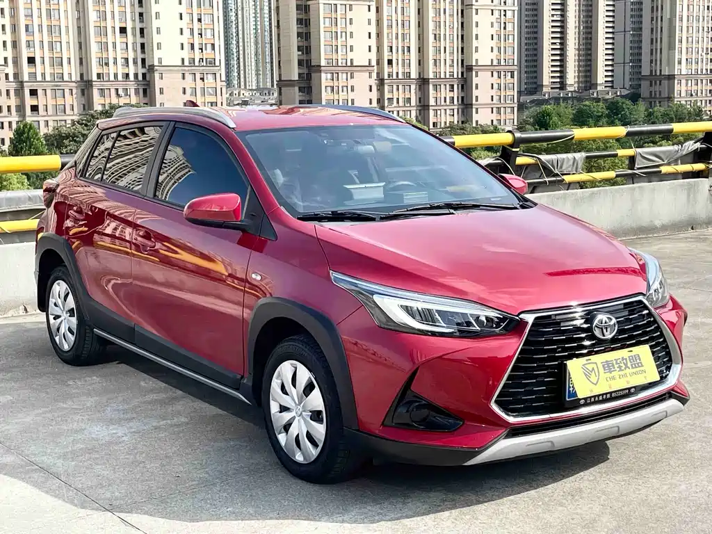 Toyota Yaris L — фото 3