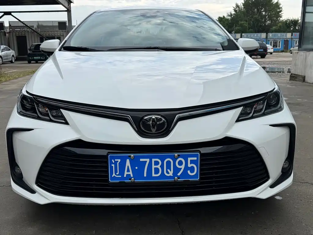Toyota Corolla — фото 2
