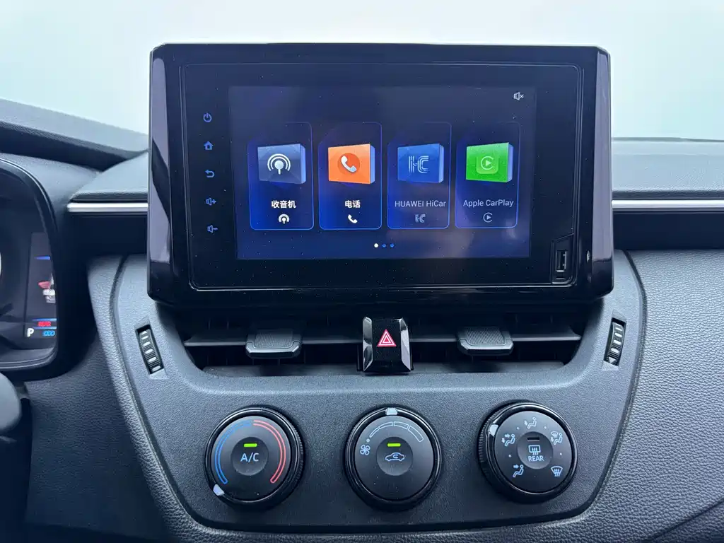 Toyota Corolla — фото 9