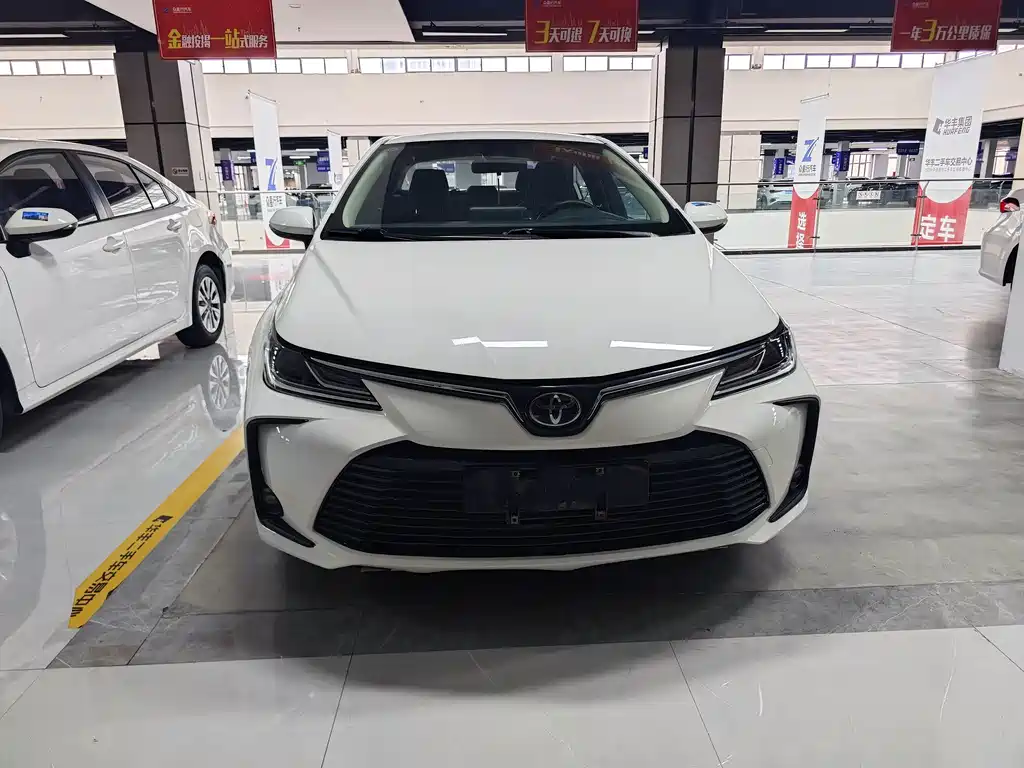 Toyota Corolla — фото 2
