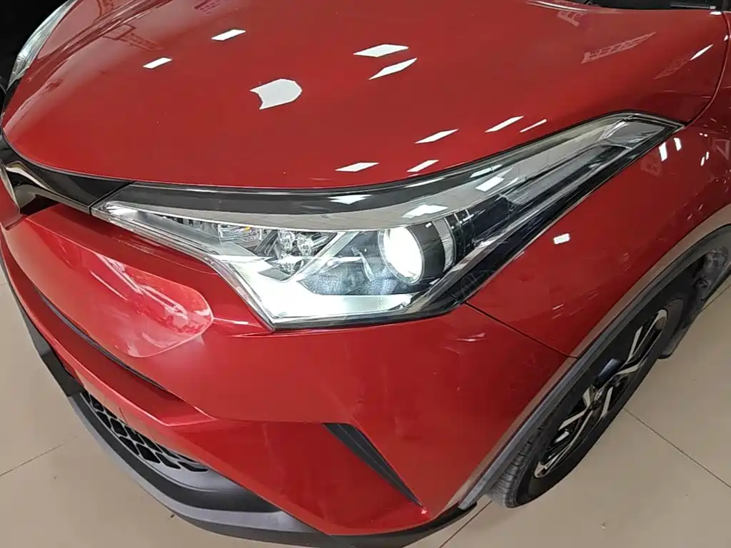Toyota C-HR — фото 24