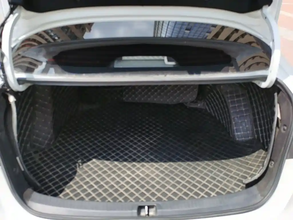 Toyota Levin — фото 10