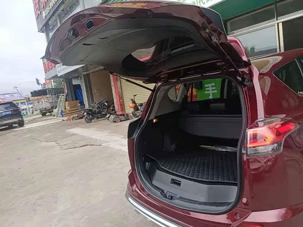 Toyota RAV4 — фото 19