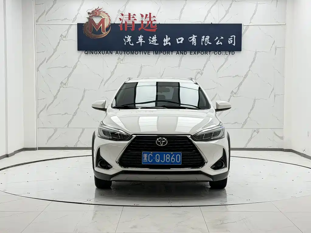 Toyota Yaris L — фото 2
