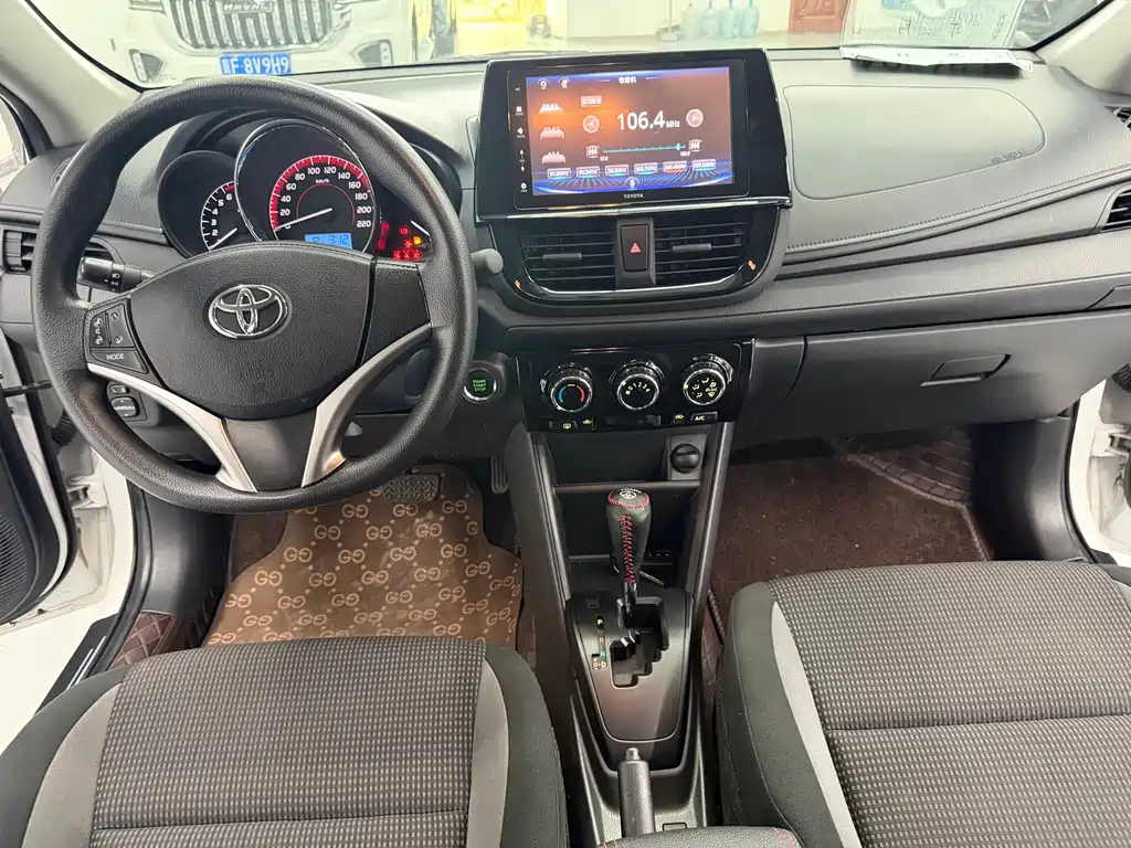 Toyota Vios — фото 9