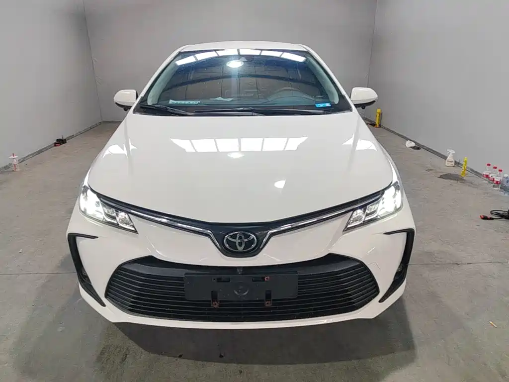 Toyota Corolla — фото 3
