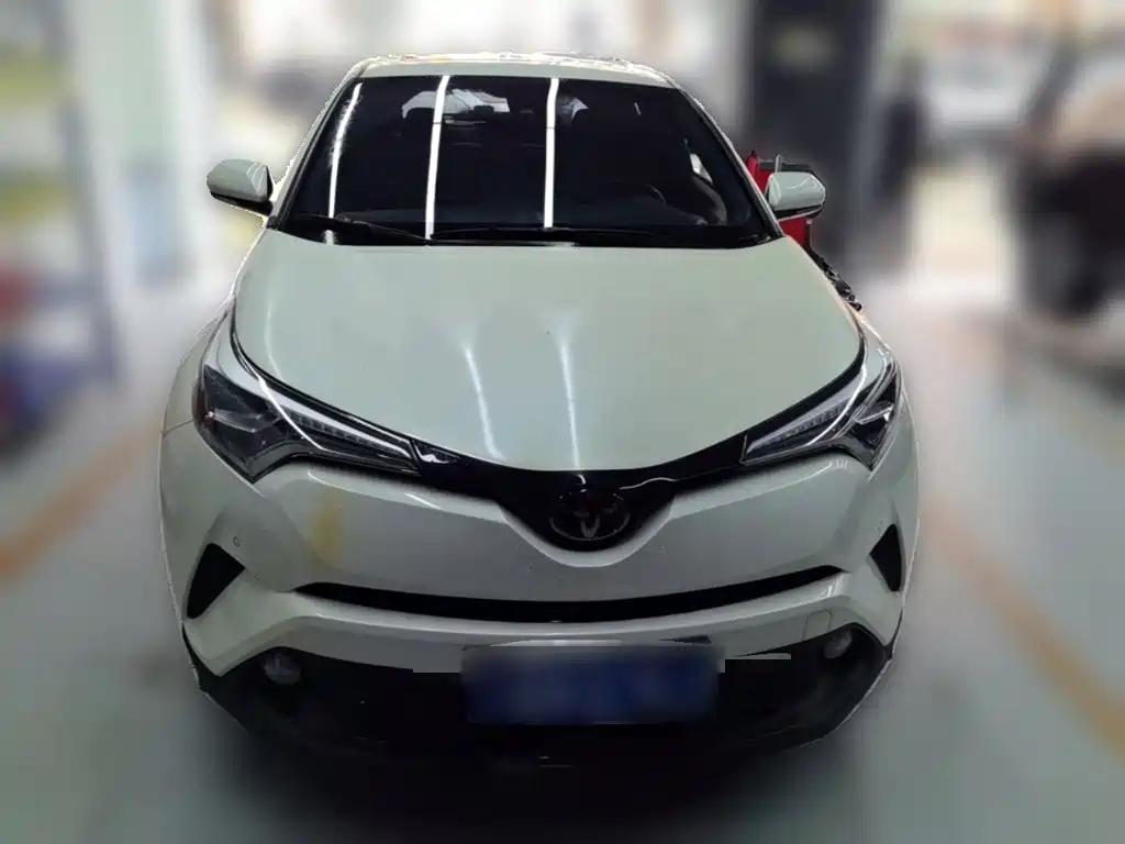 Toyota C-HR — фото 24